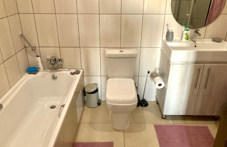 2 Bedroom Property for Sale in Leloko Lifestyle Estate North West